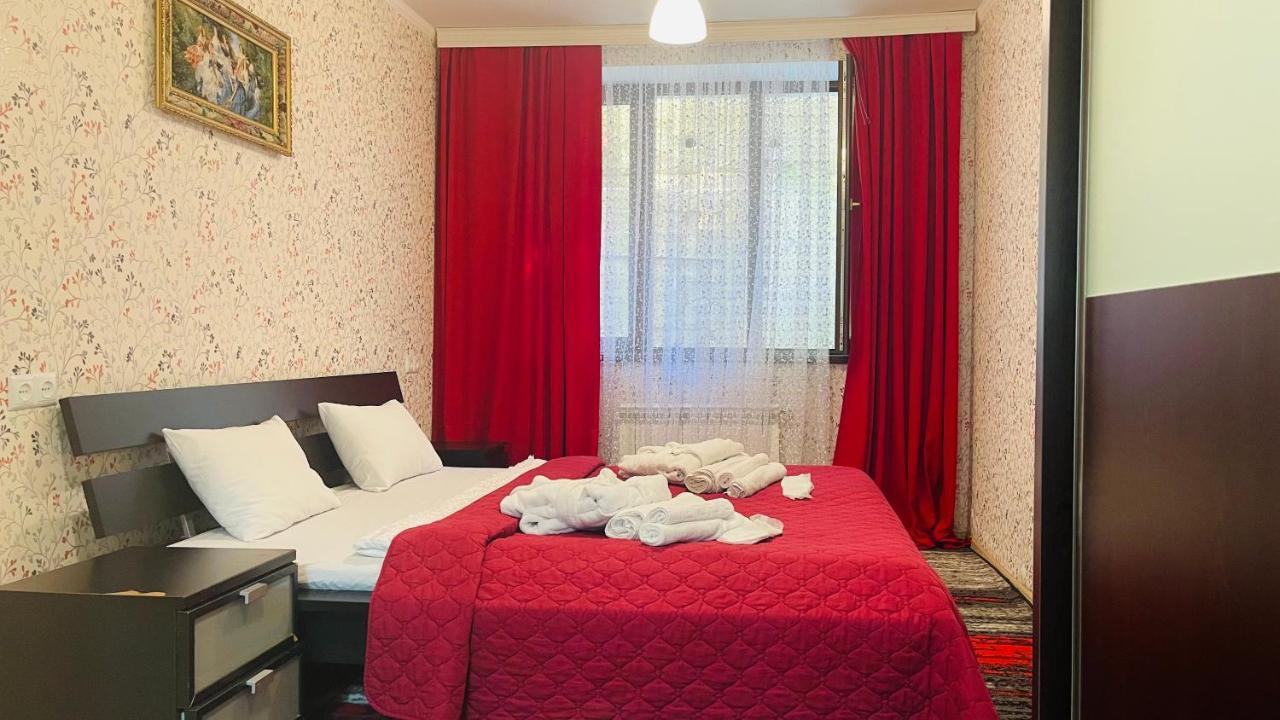 Guest House Royal Comfort With Terrace クタイシ エクステリア 写真