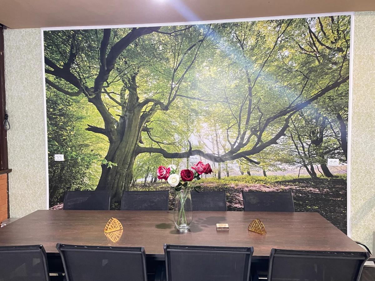 Guest House Royal Comfort With Terrace クタイシ エクステリア 写真